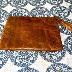 Patricia Nash wristlet